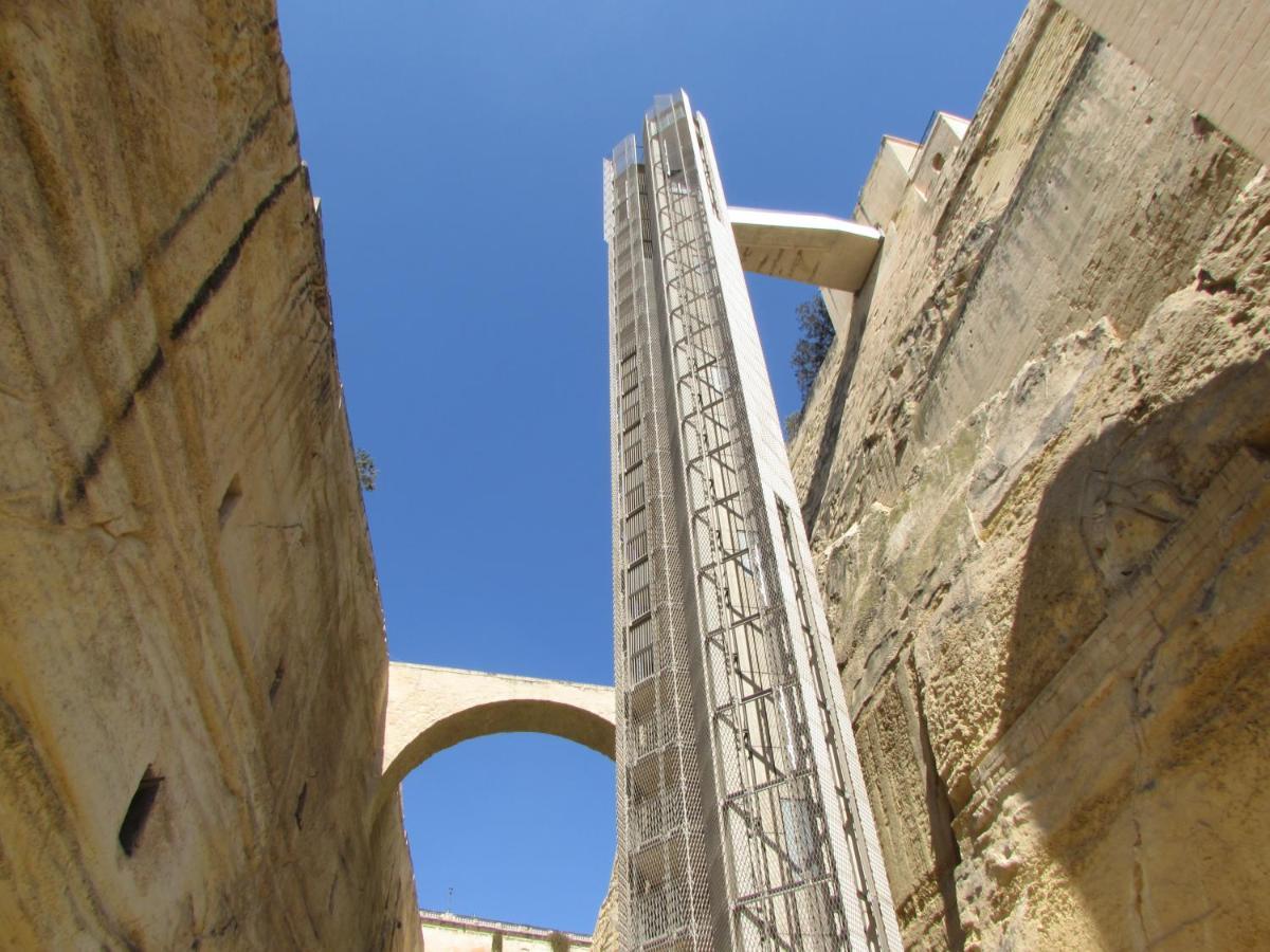 Vittoriosa' Seafront 2 Bed Highly Furnished Apartment Экстерьер фото