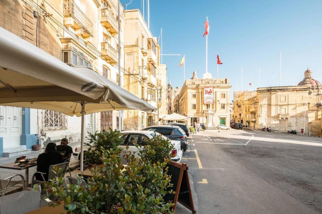 Vittoriosa' Seafront 2 Bed Highly Furnished Apartment Экстерьер фото