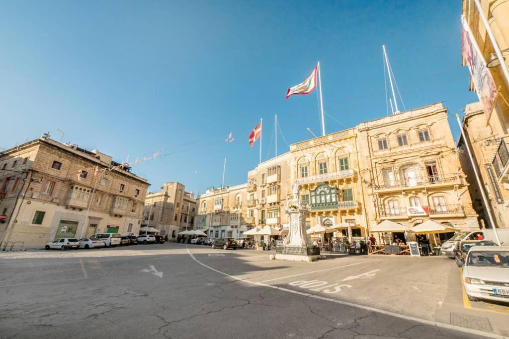Vittoriosa' Seafront 2 Bed Highly Furnished Apartment Экстерьер фото